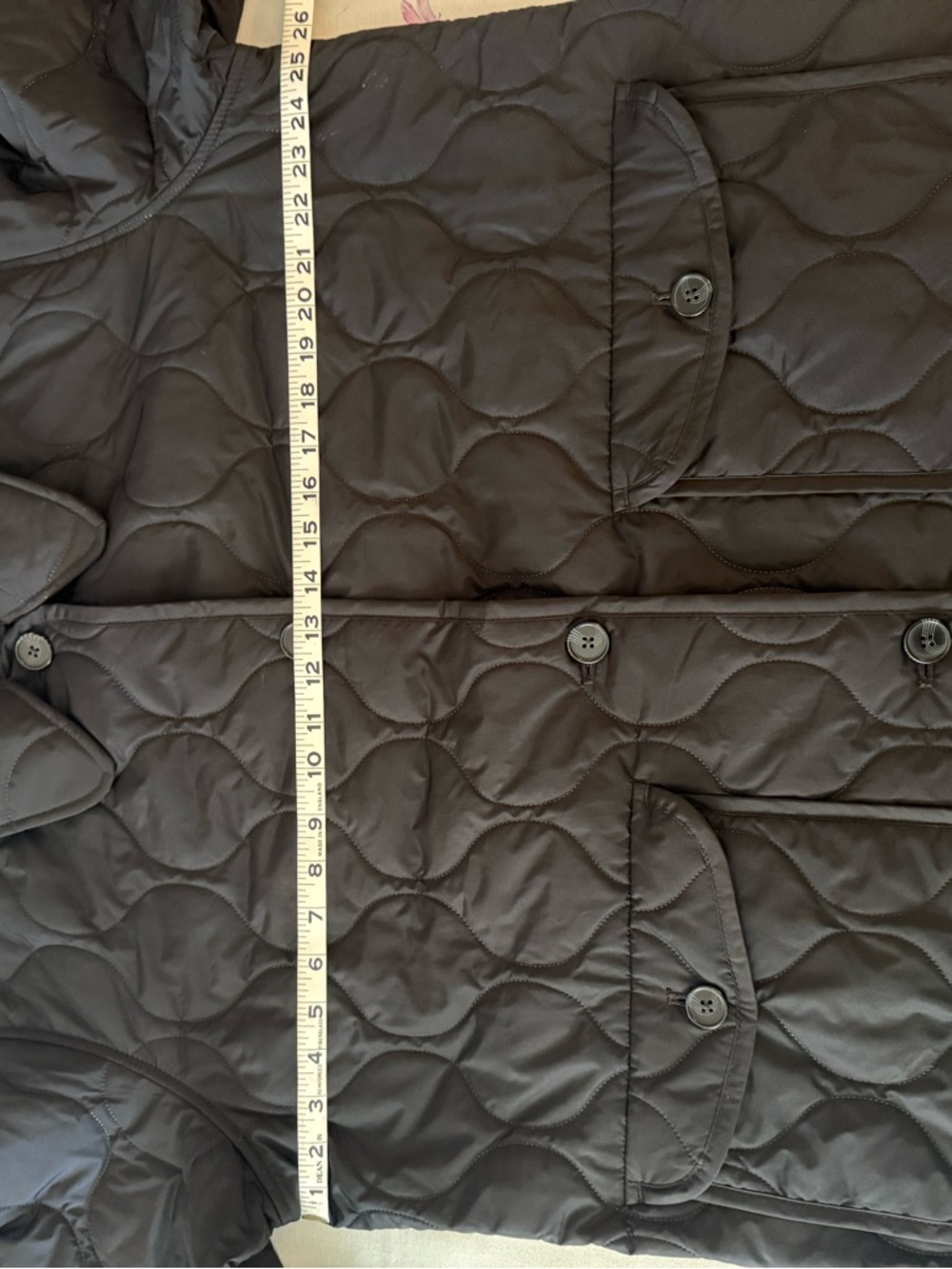 Old Navy Black Quilted Jacket with Curved Stitching - Picture 2 of 6